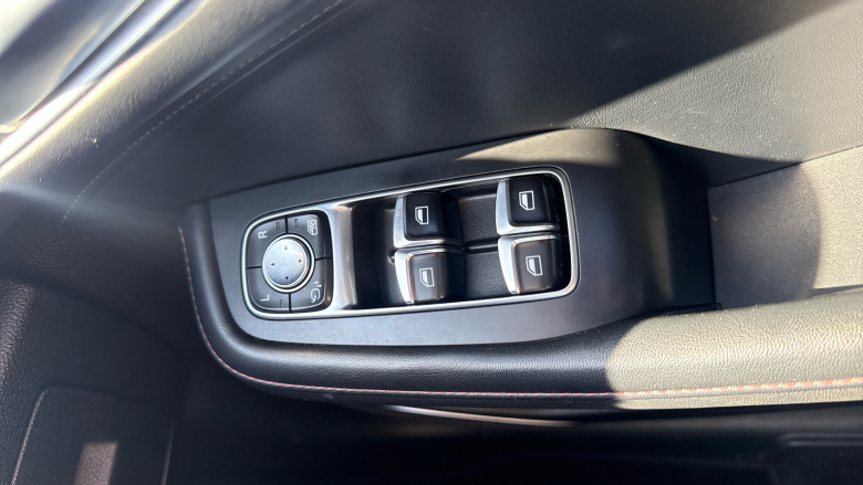 MG Hs 1.5 T-GDI Excite 5dr DCT Petrol Hatchback